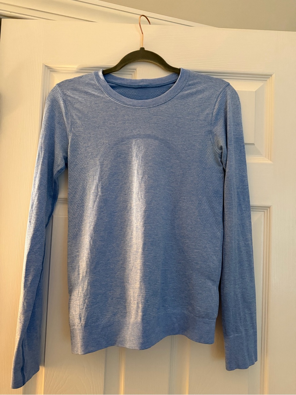 lululemon athletica Women's Long Sleeve Tee - Light Blue